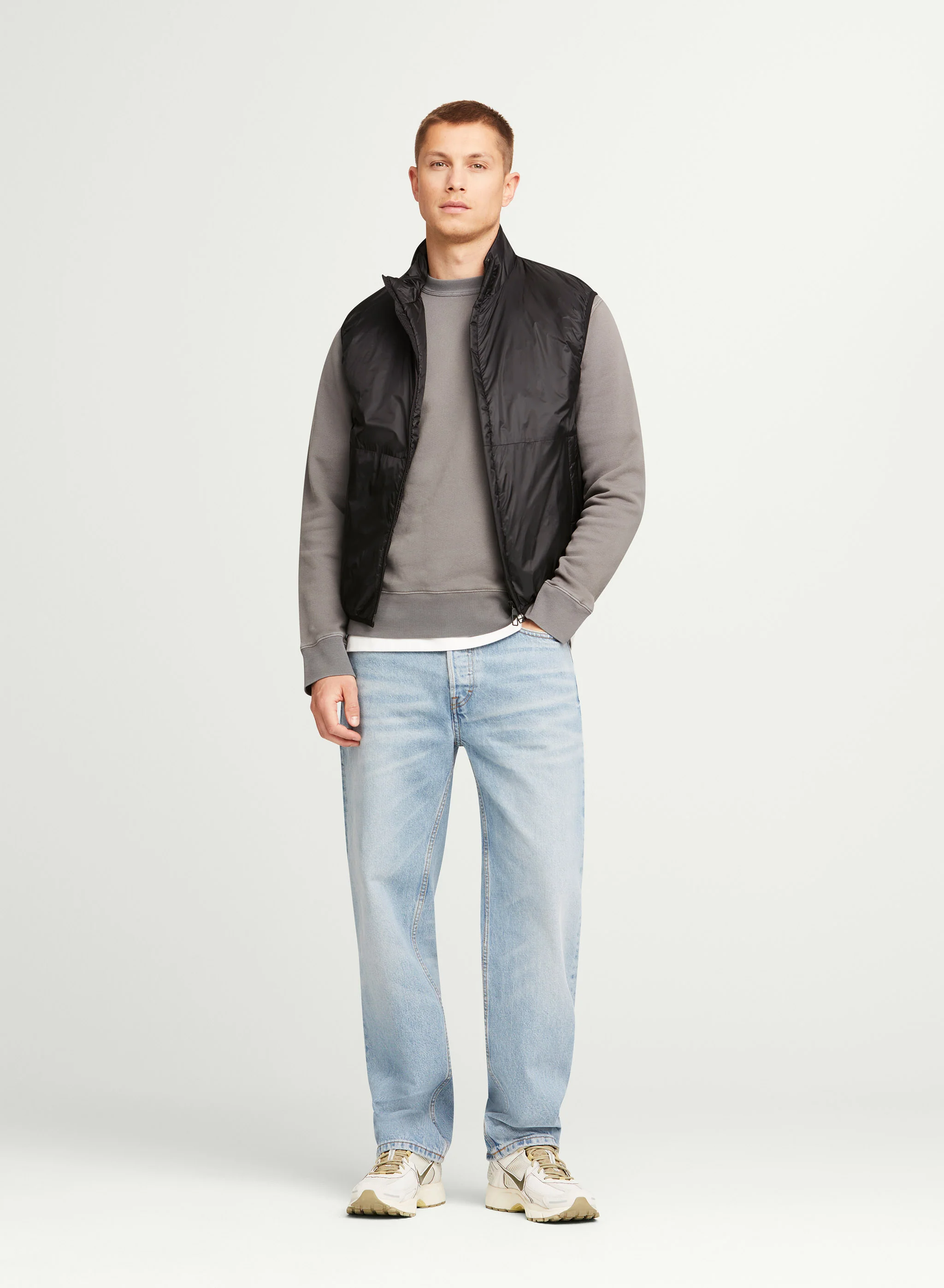 AIR - Image 10