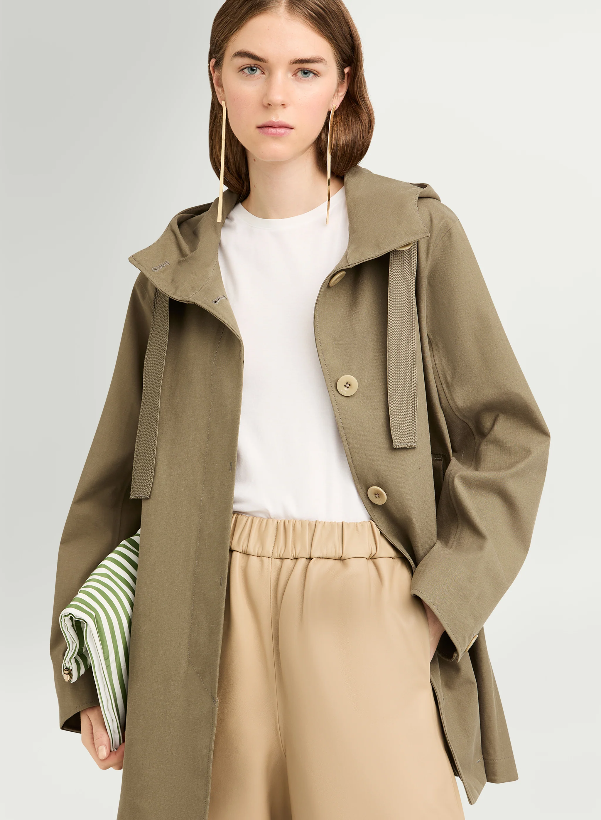CLEO - Image 28
