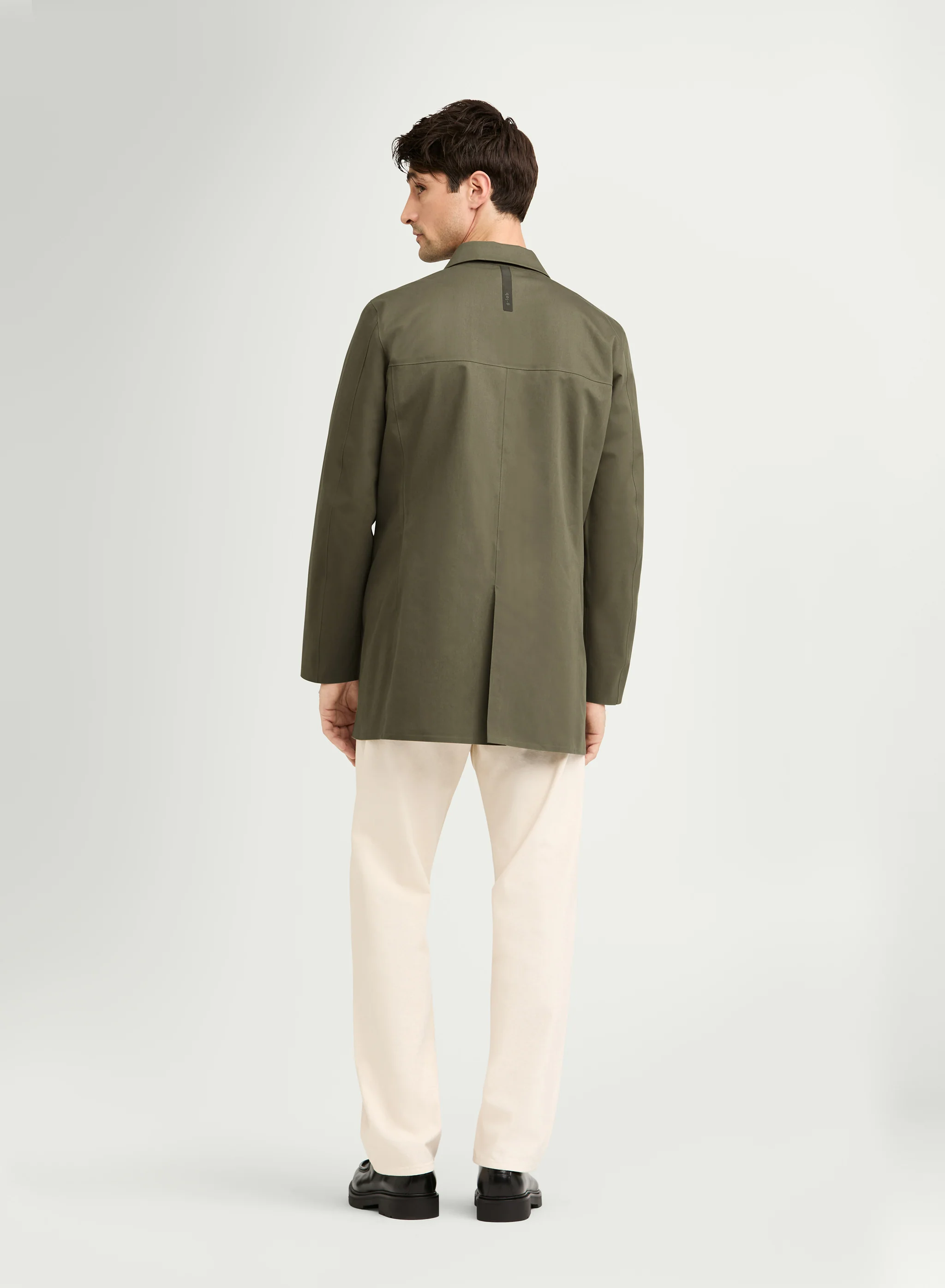 COACH - Image 3