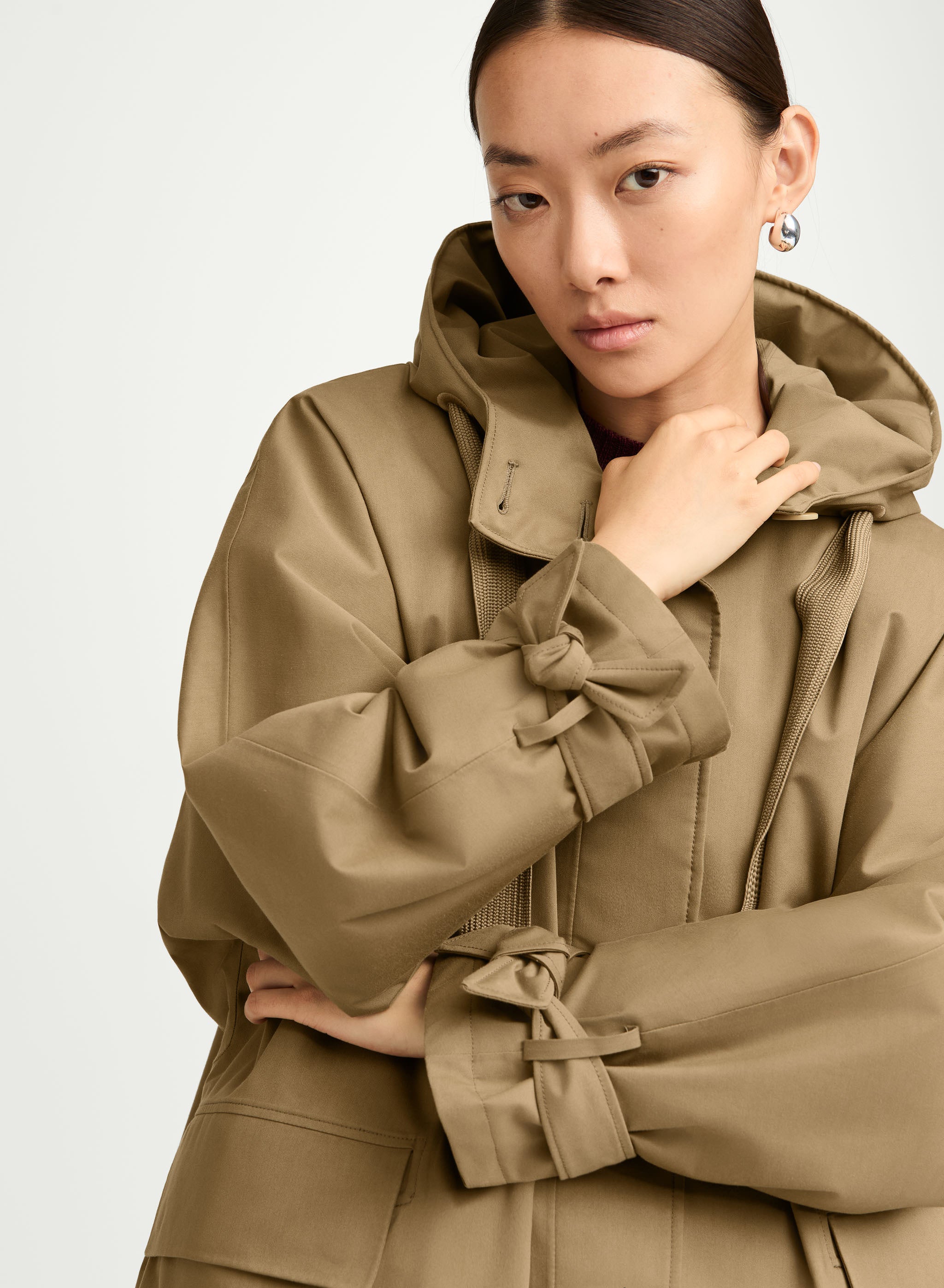 LIV - Image 5